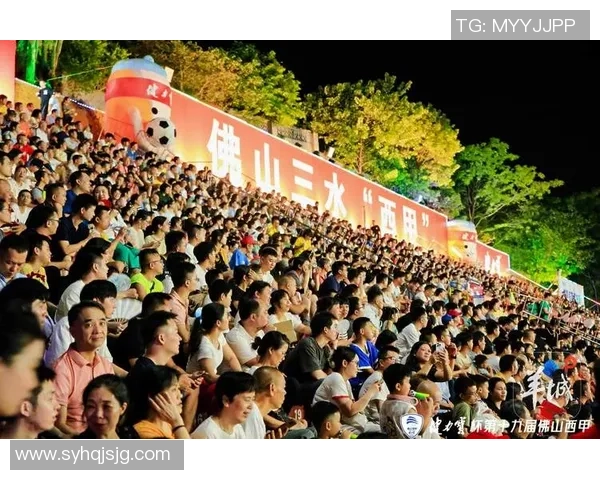 足球场上激情四射啤酒畅饮球星传奇聚焦与球迷共庆胜利时刻 足球场上激情四射啤酒畅饮球星传奇聚焦与球迷共庆胜利时刻